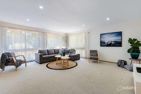 Property photo of 10 Crawford Crescent Wyoming NSW 2250