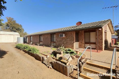 27 Swan Rd, Riverglades, SA 5253