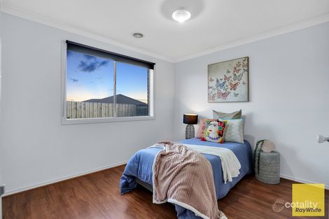 Property photo of 8 Arthur Close Truganina VIC 3029