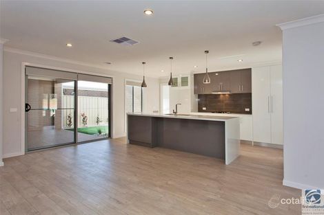 Property photo of 50 Badcoe Avenue Wodonga VIC 3690