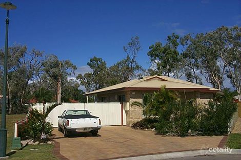 4 Coolan St, Bushland Beach, QLD 4818