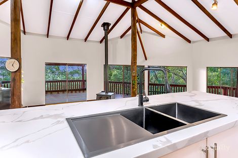 Property photo of 82 Connor Road Lesmurdie WA 6076
