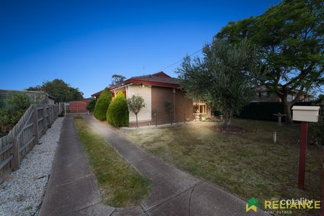 Property photo of 2 Blaxland Road Melton South VIC 3338