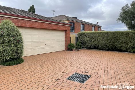 Property photo of 13 The Crest Attwood VIC 3049