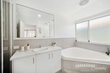 Property photo of 11 Dongara Circle Jane Brook WA 6056