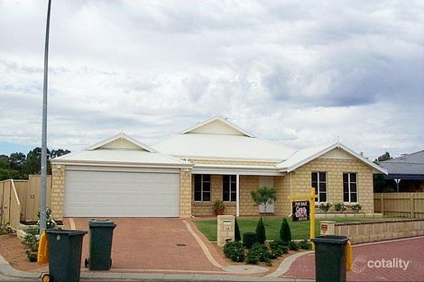 14 Boyd Cl, South Guildford, WA 6055