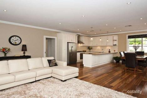 11 Moy Ave, Warradale, SA 5046