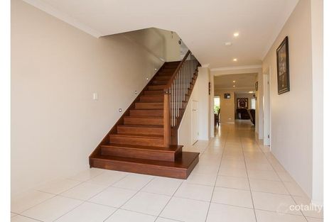 Property photo of 16 Springbrook Place Moggill QLD 4070