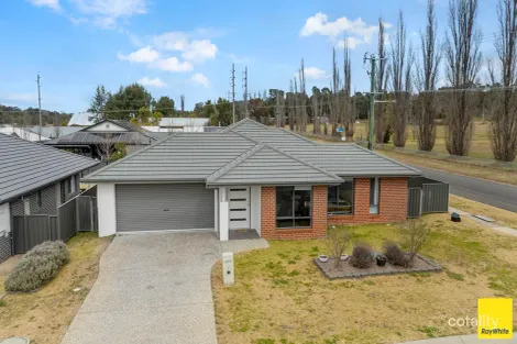 2 Greaves Cl, Armidale, NSW 2350