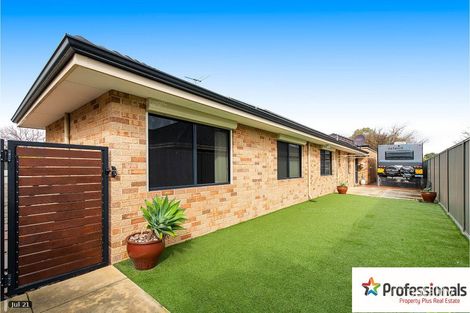Property photo of 1 Bluestone Loop Piara Waters WA 6112