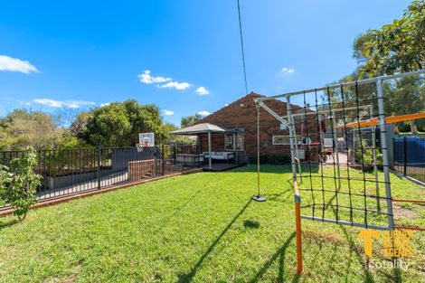Property photo of 17 Chartwell Way Swan View WA 6056