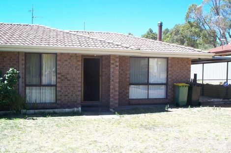 4 Lockwood Cres, Withers, WA 6230