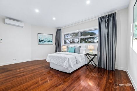 Property photo of 1/34 Mandowie Road Glen Waverley VIC 3150