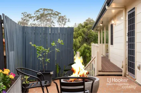 Property photo of 25 Silkyoak Way Albany Creek QLD 4035