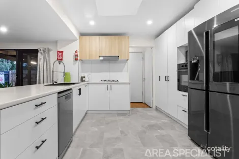 Property photo of 1 Maria Drive Langwarrin VIC 3910