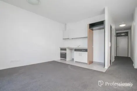 8/6 Points Way, Cockburn Central, WA 6164