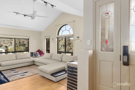Property photo of 2 Umina Place Jerrabomberra NSW 2619
