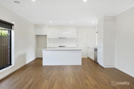 Property photo of 2/181 Boundary Road Whittington VIC 3219