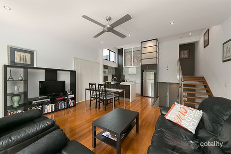 Property photo of 2/15 Rennie Street Indooroopilly QLD 4068