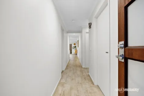 Property photo of 31 Belvedere Drive Truganina VIC 3029