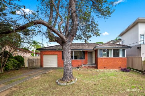 18 Alexander Cres, Macquarie Fields, NSW 2564
