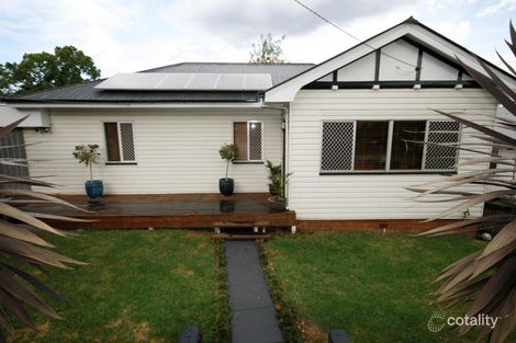 10 Donegal St, Rockville, QLD 4350