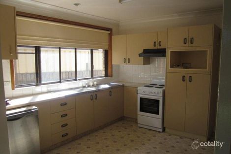 Property photo of 21 Yeovil Drive Bomaderry NSW 2541