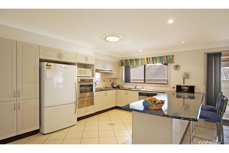 Property photo of 30 Sheraton Circuit Bomaderry NSW 2541