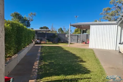 Property photo of 4 Thorley Crescent Happy Valley QLD 4825