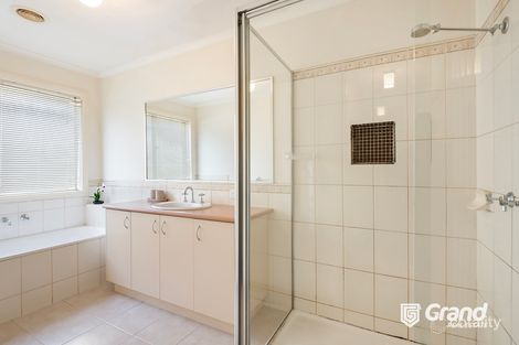Property photo of 21 Devaney Avenue Lynbrook VIC 3975