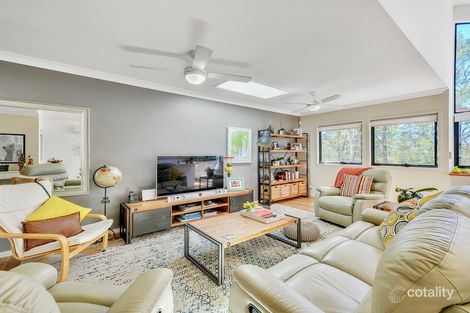 Property photo of 56 Greenway Circuit Mount Ommaney QLD 4074