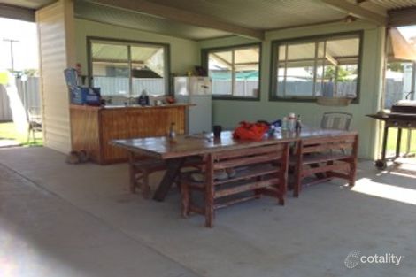 9 Dawson St, Miles, QLD 4415