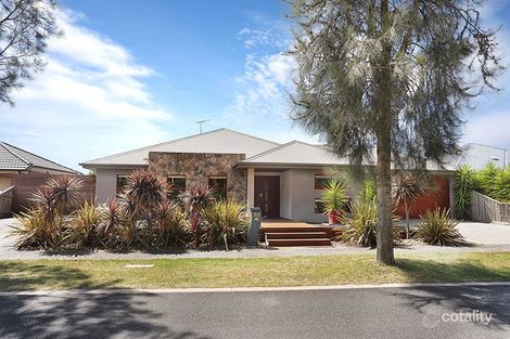 Property photo of 33 Tarawera Road Doreen VIC 3754