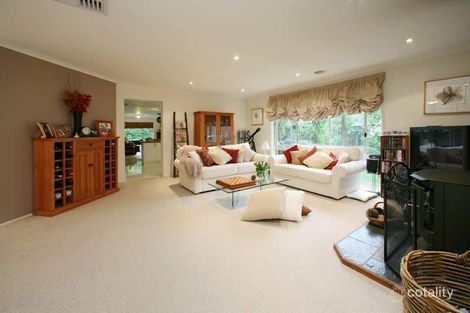 Property photo of 15 Harry Nance Close Lysterfield VIC 3156