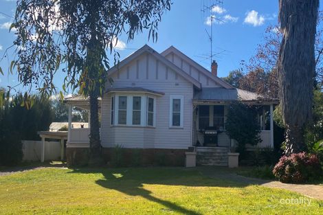 8 Young St, Grenfell, NSW 2810