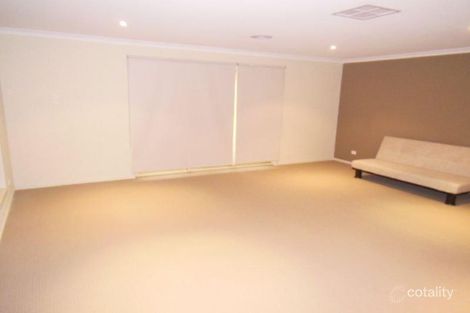 Property photo of 20 Longfield Way Deer Park VIC 3023