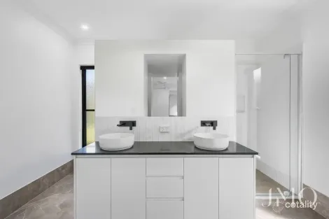 Property photo of 37 Boydaw Road Ormeau QLD 4208