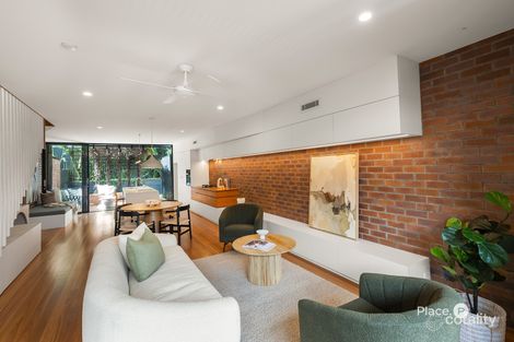 Property photo of 2/12 Longfellow Street Norman Park QLD 4170