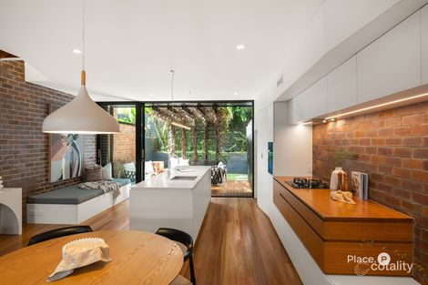 Property photo of 2/12 Longfellow Street Norman Park QLD 4170