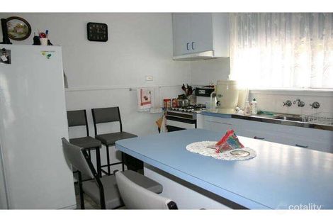 Property photo of 8 Marx Crescent Ararat VIC 3377