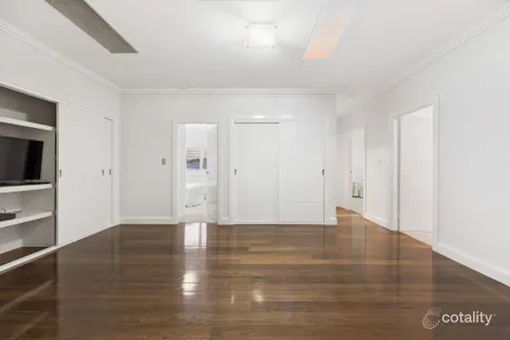 Property photo of 4 Fraser Close Goulburn NSW 2580