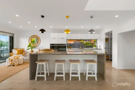 Property photo of 1 Argyle Crescent Bundall QLD 4217