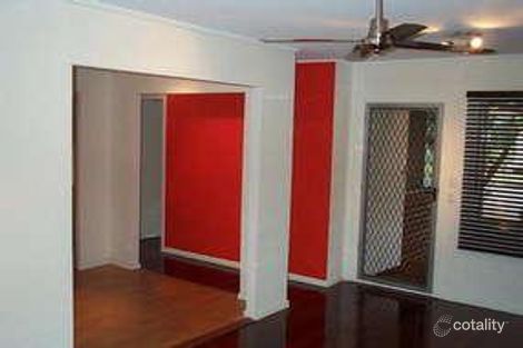 25 Vernon Ave, Labrador, QLD 4215