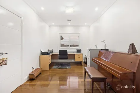 Property photo of 4 Fraser Close Goulburn NSW 2580