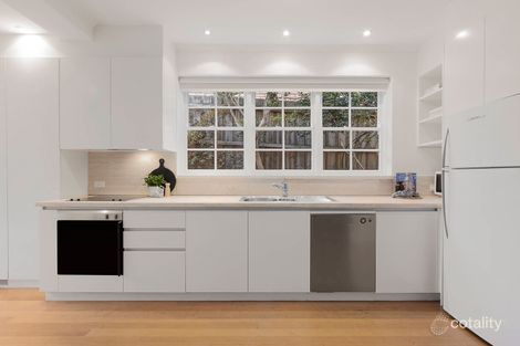 Property photo of 2 Stonehaven Court Toorak VIC 3142