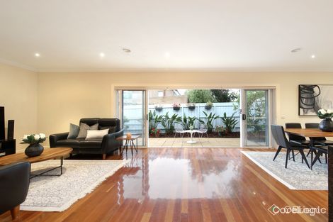 Property photo of 2/5 Deborah Avenue Bentleigh East VIC 3165