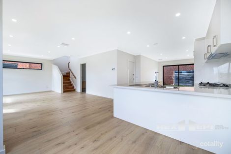 Property photo of 3/4 Sylvanwood Crescent Narre Warren VIC 3805