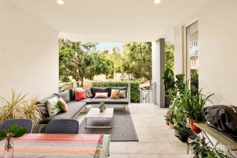 Property photo of 9/30 Second Avenue Sandgate QLD 4017