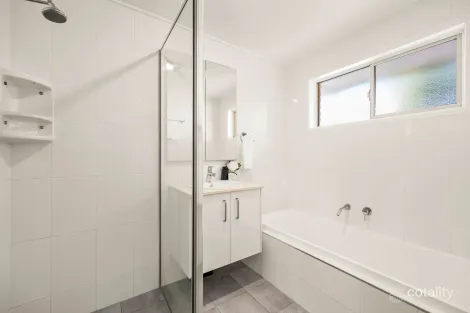 Property photo of 17 Glencarron Street Kenmore QLD 4069