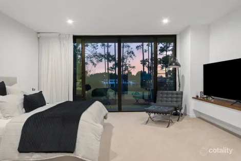 Property photo of 1830 Pinehurst Drive Hope Island QLD 4212